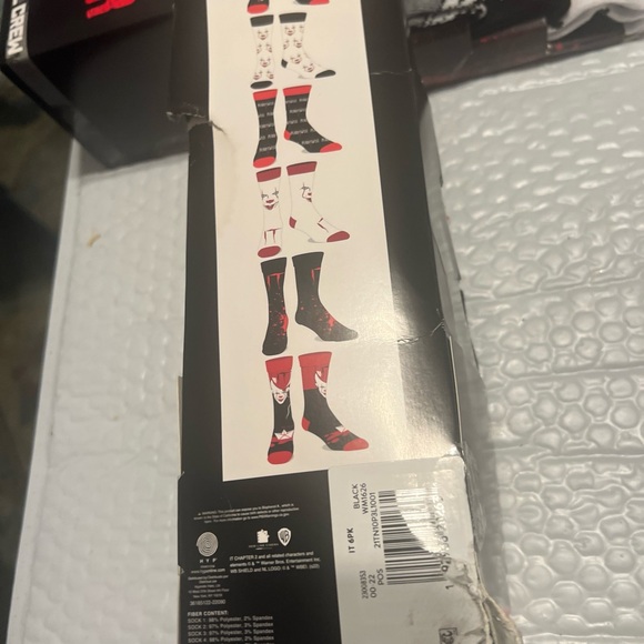 6 Pairs men's IT Penny Wise Casual Crew Socks Size 8-12 Horror hyp new - Picture 2 of 4